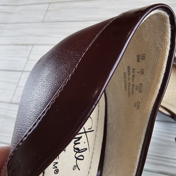 Life Stride Size 9 Witchy Academia D'Orsay Pointed Toe Heel Burgundy Red Saldana - Picture 6 of 12